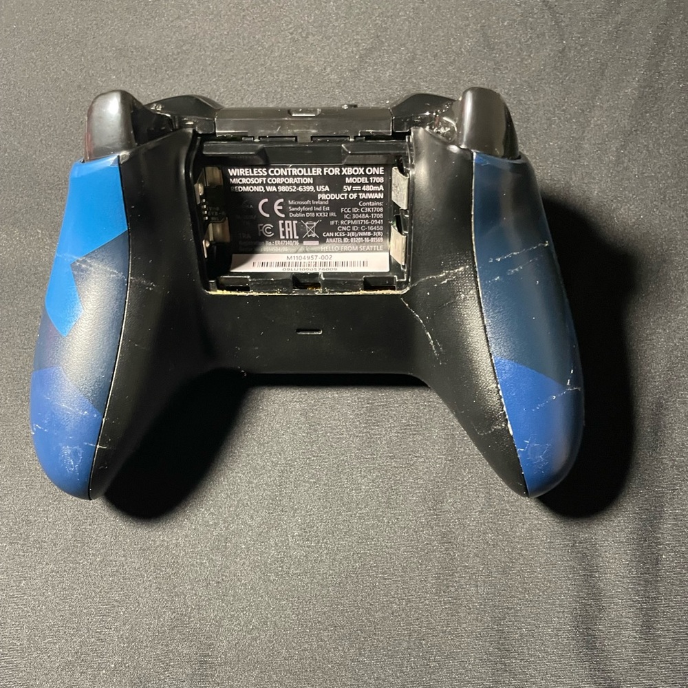 Special Edition Xbox Controller. - Picture 4 of 4